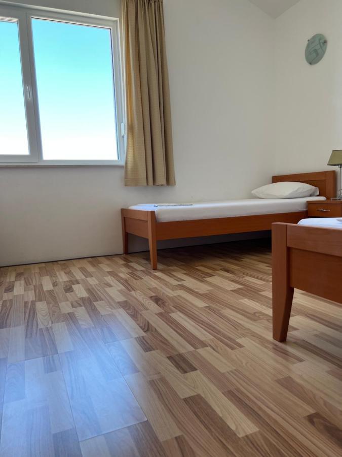 Apartments Angela 策萨利卡 外观 照片
