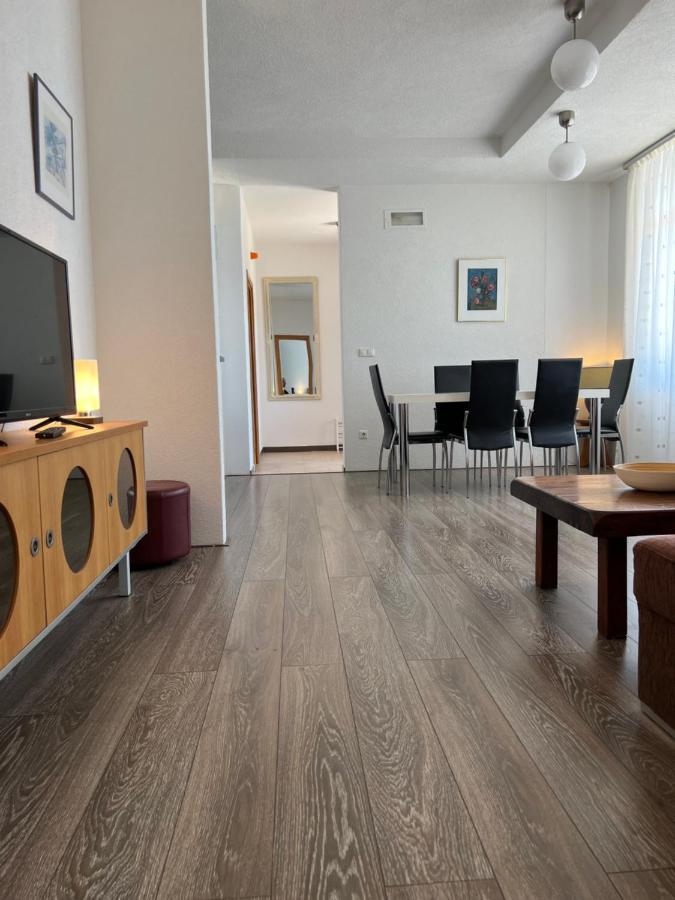 Apartments Angela 策萨利卡 外观 照片