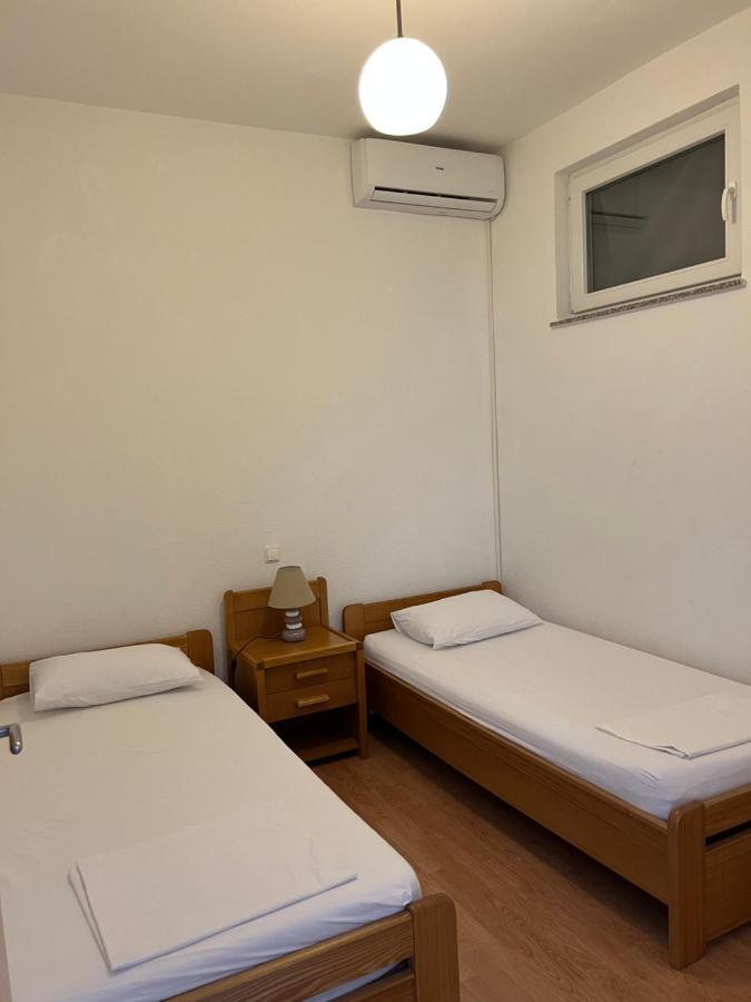 Apartments Angela 策萨利卡 外观 照片